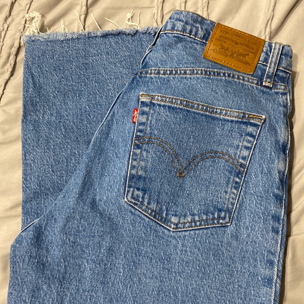 LEVI’S JEANS